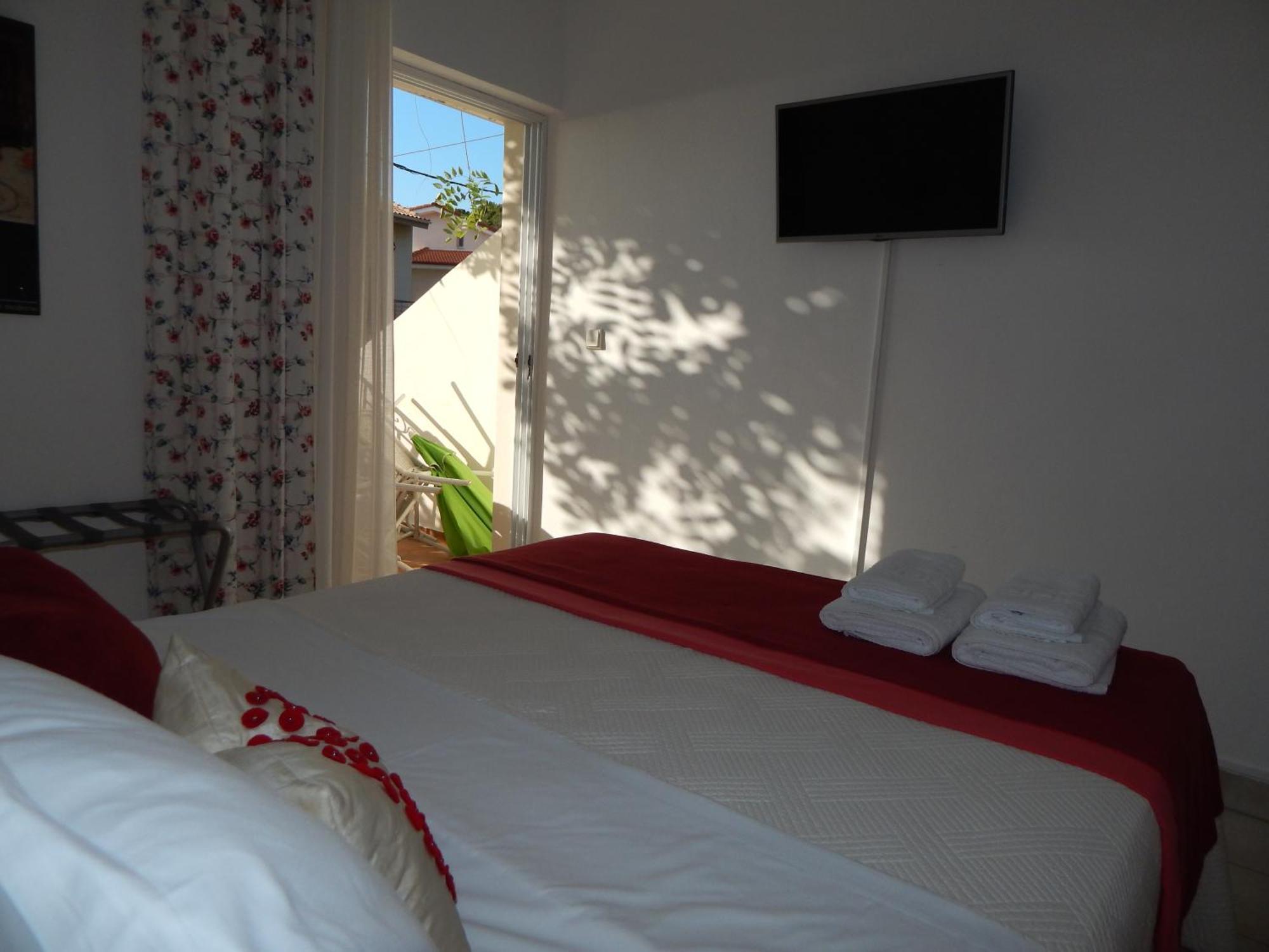 Palmina Mare Villa&Studios Paralia Vrachou Exterior foto