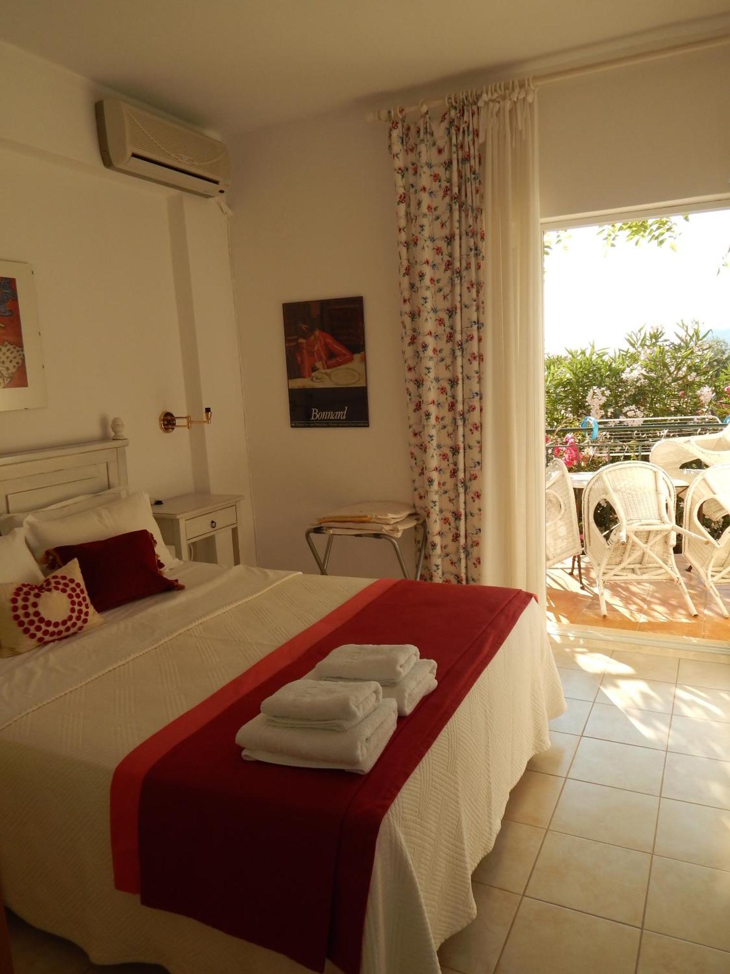 Palmina Mare Villa&Studios Paralia Vrachou Exterior foto
