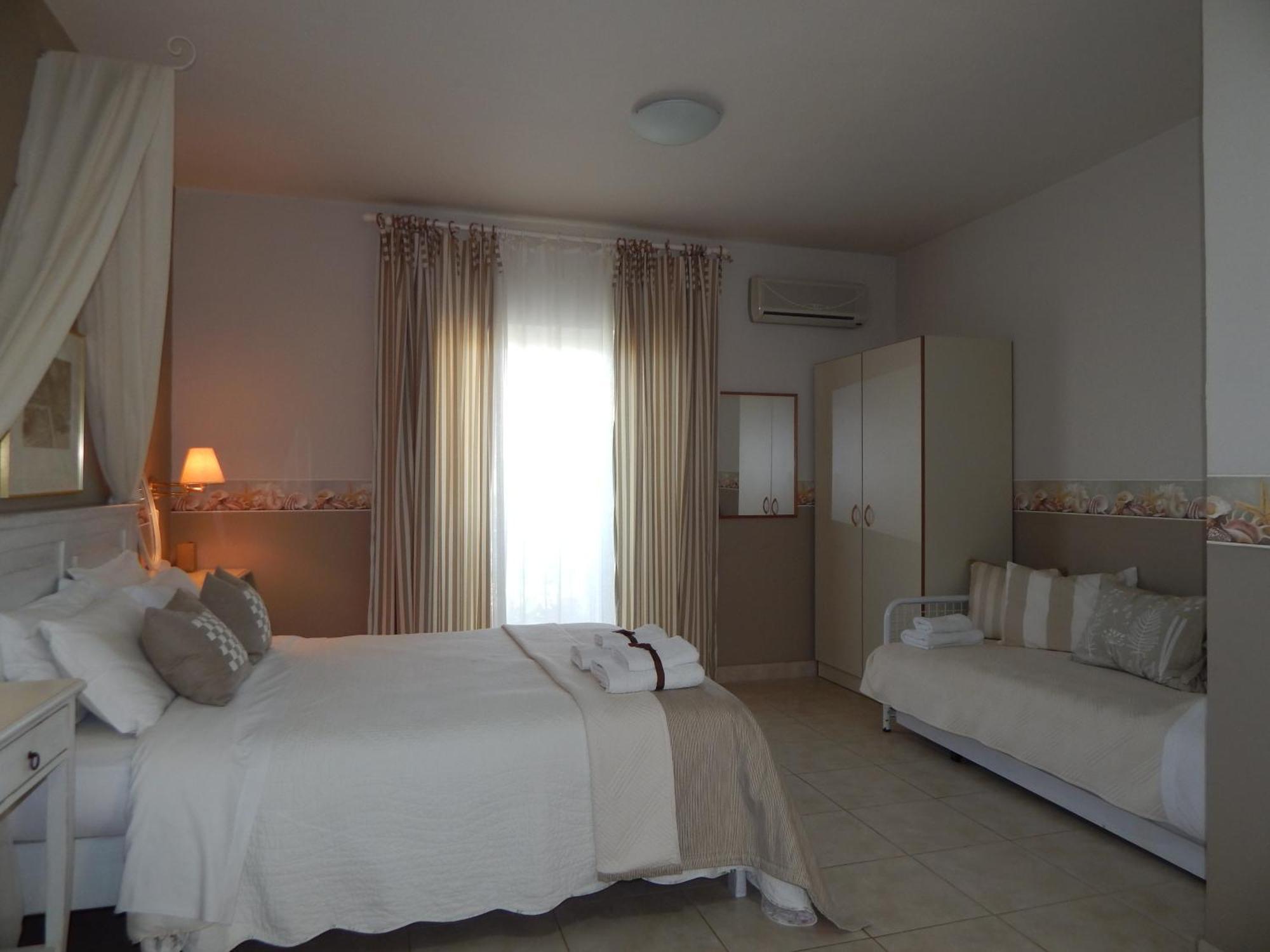 Palmina Mare Villa&Studios Paralia Vrachou Exterior foto