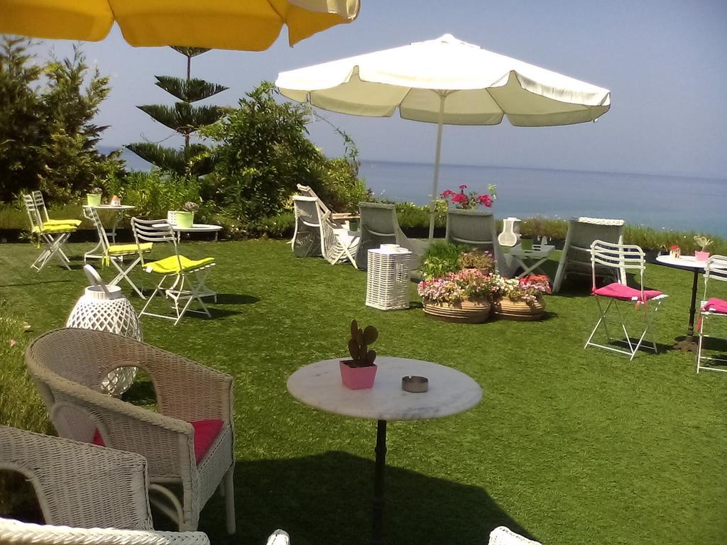 Palmina Mare Villa&Studios Paralia Vrachou Exterior foto