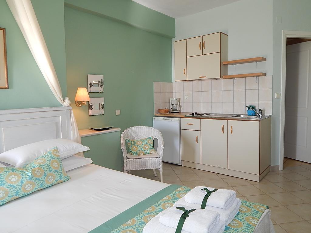 Palmina Mare Villa&Studios Paralia Vrachou Exterior foto